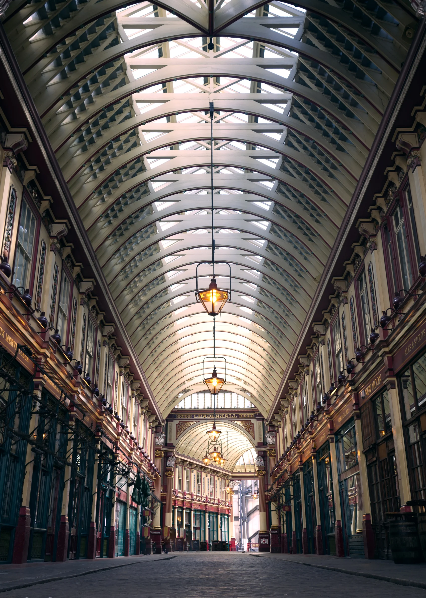 View FOTO's collection of london photographs.