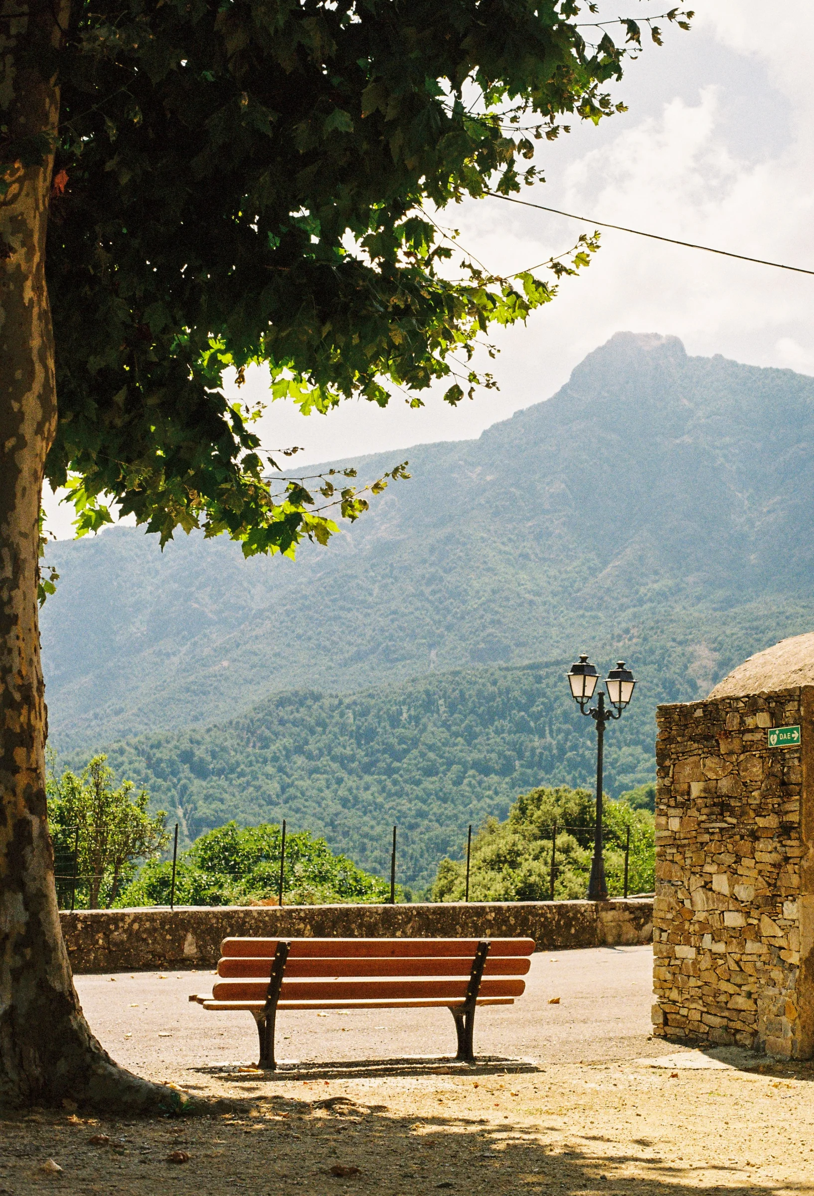 There's a strong chance this image contains the following subjects: landscape. Photographer_name: Natacha  Stra. Published: 2025-10-28 07:49:55